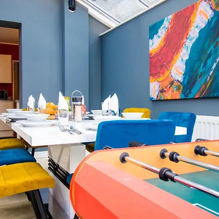 Stunning House Free Parking Garden Wifi *