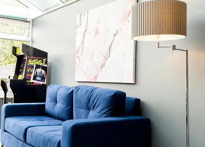 Stunning House Free Parking Garden Wifi Nyaraló