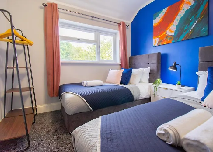 Nyaraló Stunning House Free Parking Garden Wifi *