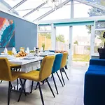 Stunning House Free Parking Garden Wifi Bristol